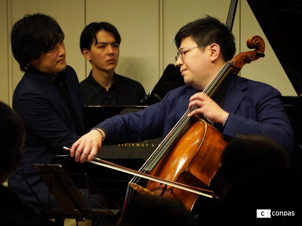 conpas_me's tweet photo. 「Trio Misterio タンゴ×クラシック〜悲しみの三重奏〜」に伺いました。曲が持つ迫力と深みをじっくり楽しむことができ、最後まで夢中になって聴き入りました！
コンサートの詳細は下記からご覧になれます。
https://t.co/pYsch0OvEw https://t.co/j1xrfzGvhW