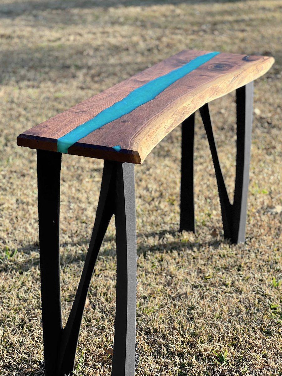 Flowyline_'s tweet image. A stunning silhouette that will spruce up your cozy nook in this festive season. 

210 Norah console table legs: flowyline.com/products/metal…

#flowylinedesign #consoletable #entryway #table #livingroomdecor #woodworking #woodworkingproject #autumndecor #tablelegs