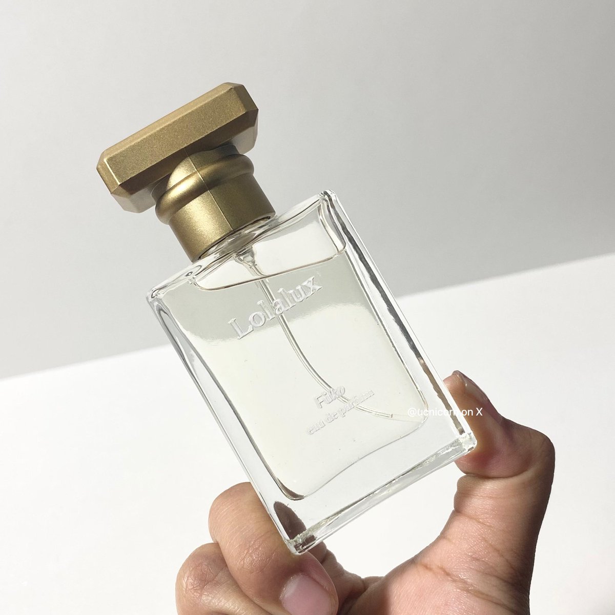 ucnicorn's tweet photo. if you looking for a versatile perfume, cobain deh parfum lokal yang satu ini

let me call this, PARFUM CENTIL🤏🏻😝

wanginya enak pol! ga bikin pusing dan cocok dipake untuk kegiatan apapun👌🏻 https://t.co/mu0KeBiMgF