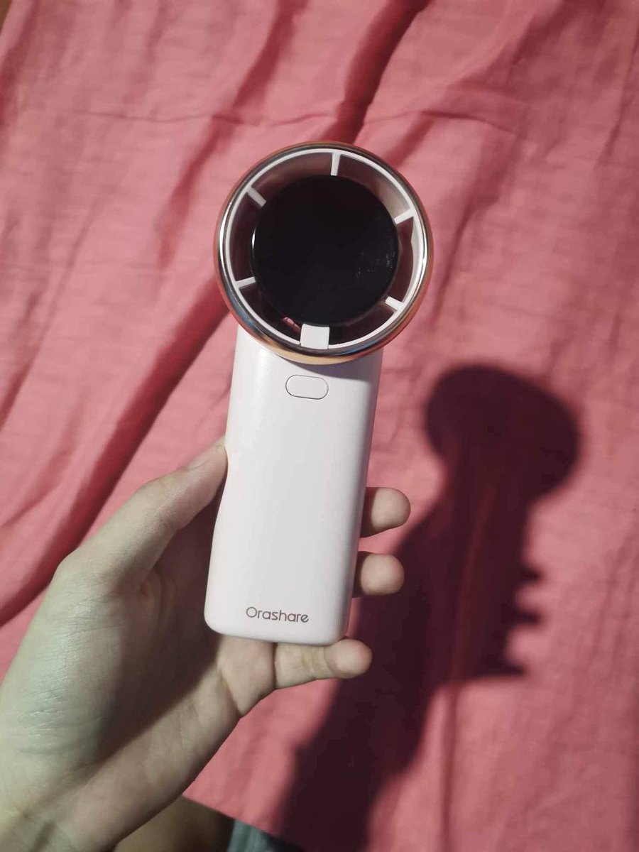 kemixely_'s tweet photo. helping a friend!

wts | lfb

ORASHARE TURBO FAN 2ND HAND ‼️‼️

before: 680
LAST PRICE: 580

CONTACT: 
FB: Ela Tiamzon
IG: lareiignn

dop: payo
GCASH ONLY ‼️

Shipping around MANILA only
LALAMOVE https://t.co/ZkXQOLa4yu