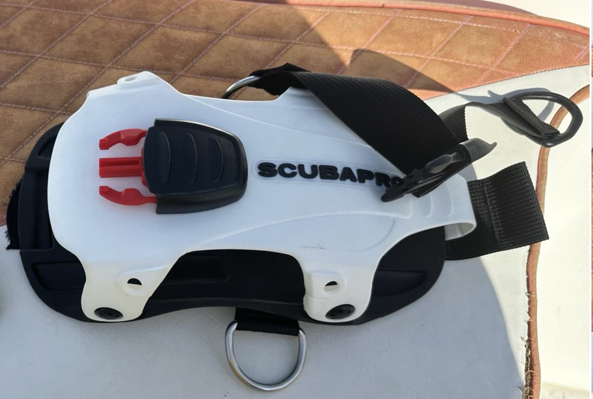 eventintuition's tweet photo. @Scubapro  suppliers -

I’m trying to buy this part, plus webbing for my BCD but after several attempts,  the stores I’m talking to have gone quite. @Scubapro had been fantastic  have the part but can’t sell to the general public - #help #scuba #BCD #diving #scubapro #padi https://t.co/VOOKwJeVex