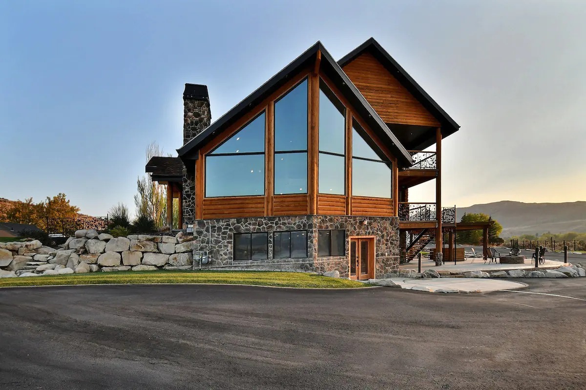 EchoLakeHouse's tweet photo. Discover Utah's beauty! Book your cozy vacation home directly from the owner. Perfect for family getaways & adventures! Book now! https://t.co/yGPSGT5zbq
#UtahVacation #EchoLakeHouse #ByOwner https://t.co/0GrC0USWOt