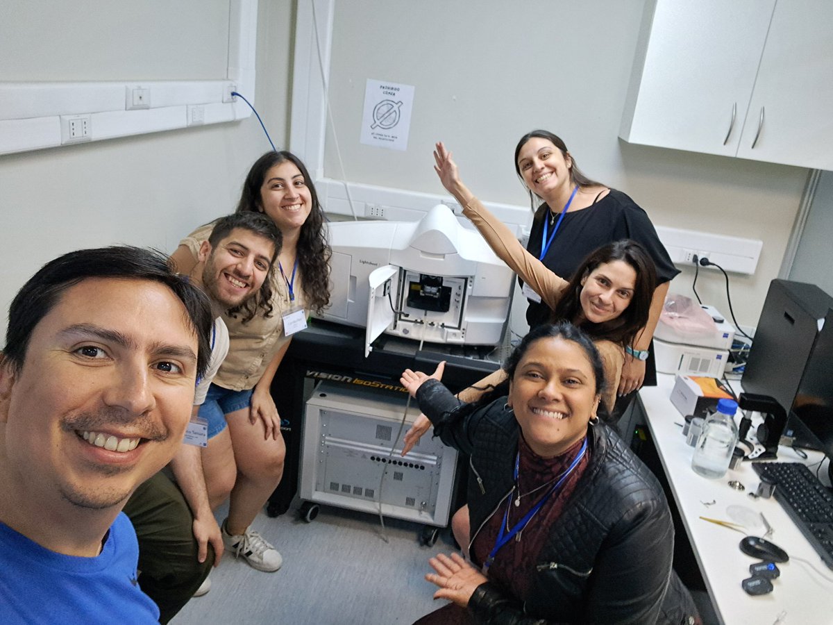LiSIUM_Chile's tweet image. In our last workshop at @CIBumayor we received 5 fellows from @LatamBioimaging  🇧🇷🇦🇷🇺🇾 who had the opportunity to know the capabilities of the only commercial lightsheet existing in the region.

#southamericanlightsheet
#lightsheetcommunity
#spreadtheknowledge