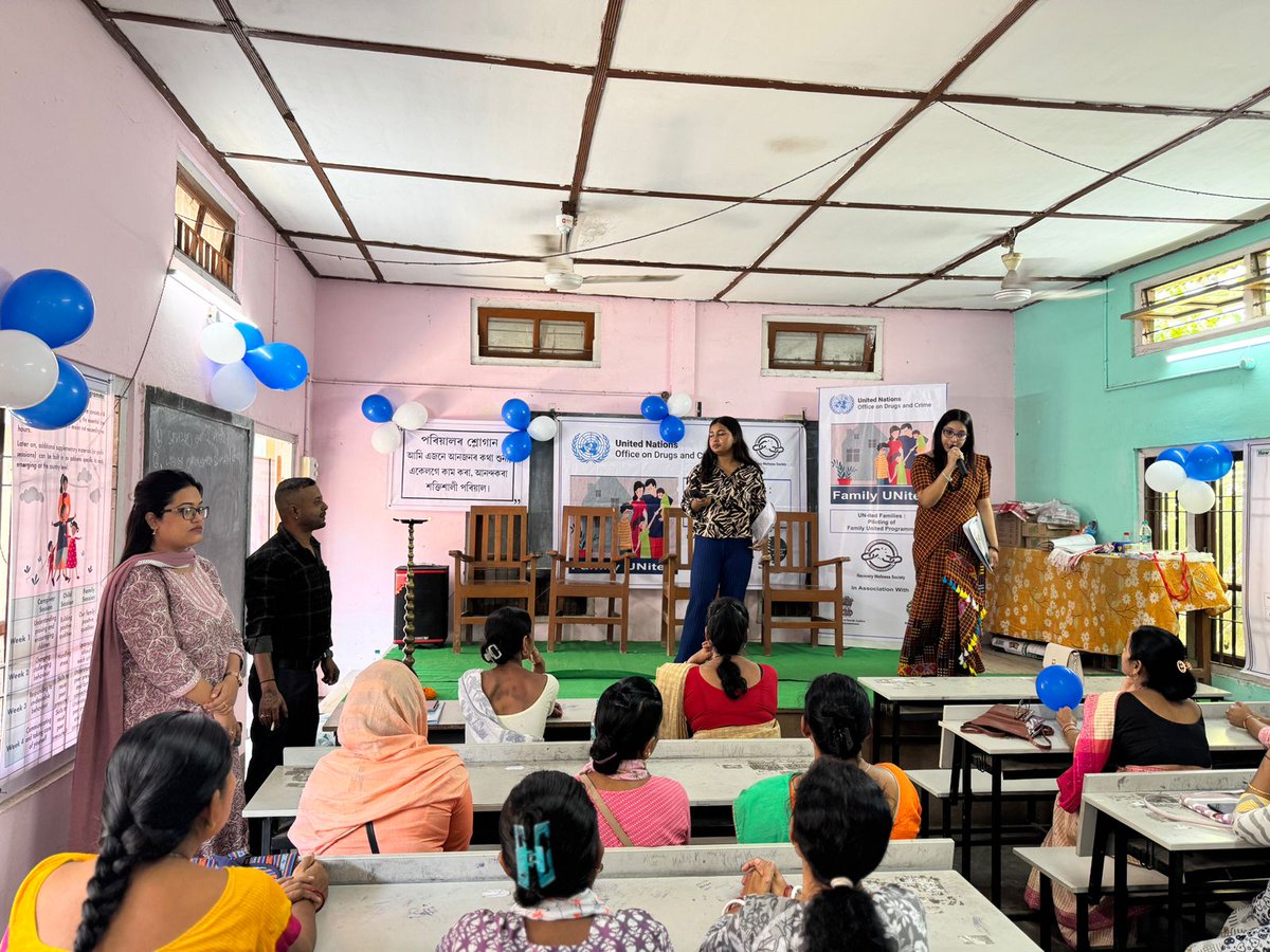 seemajoshi3's tweet image. 🌟Exciting start to our Family Skills Programme in 🇮🇳 at Gopal Boro School, Guwahati! With 22 families, we’re strengthening bonds, boosting communication&amp;amp; empowering families to prevent #druguse #crime. Building safer, healthier futures together! #ResilientFamilies #FamilyBonding