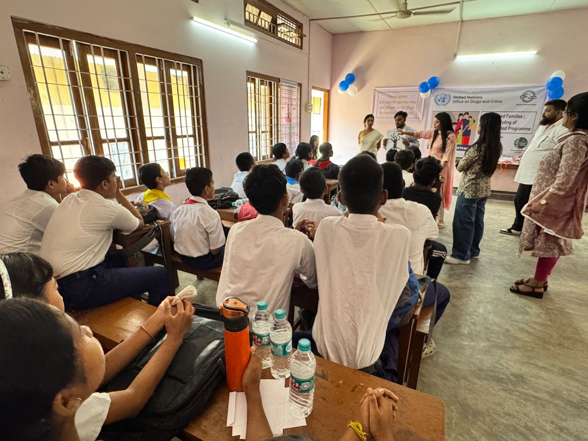 seemajoshi3's tweet image. 🌟Exciting start to our Family Skills Programme in 🇮🇳 at Gopal Boro School, Guwahati! With 22 families, we’re strengthening bonds, boosting communication&amp;amp; empowering families to prevent #druguse #crime. Building safer, healthier futures together! #ResilientFamilies #FamilyBonding