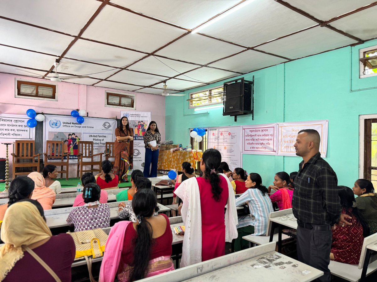 seemajoshi3's tweet image. 🌟Exciting start to our Family Skills Programme in 🇮🇳 at Gopal Boro School, Guwahati! With 22 families, we’re strengthening bonds, boosting communication&amp;amp; empowering families to prevent #druguse #crime. Building safer, healthier futures together! #ResilientFamilies #FamilyBonding