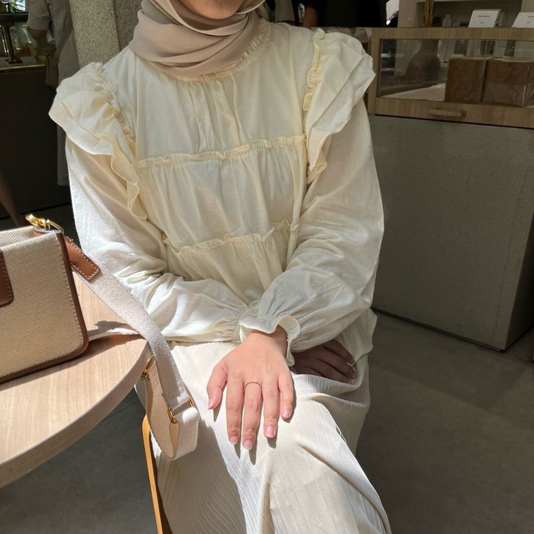 moievous's tweet photo. pretty blouse for daily ⭑.ᐟ
atasan model cuttingan gemes

a thread https://t.co/p7ywRQfCtL