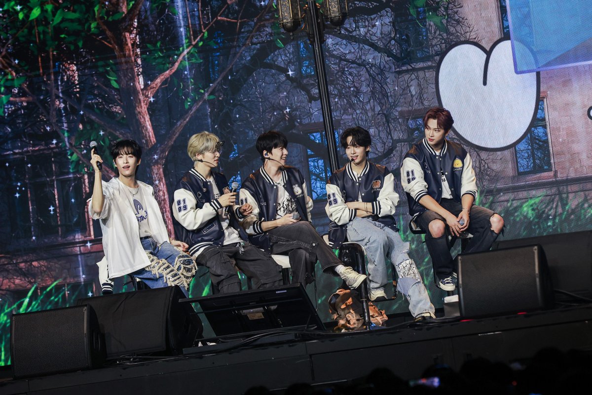 ONEUS全唱了「ERASE ME」、「Baila Conmigo」還有致敬Fin.K.L神曲「NOW」

【記者 范至延 台北報導】韓國最寶貝可愛的「動物系男團」ONEUS，五位人氣陽光成員抒澔、LEE DO、建熙、煥雄與XION，自去年九月在台北舉辦首次專場後，當時的演出即受到超高好評，這次第二次...

8news.net/thread-5798-1-…