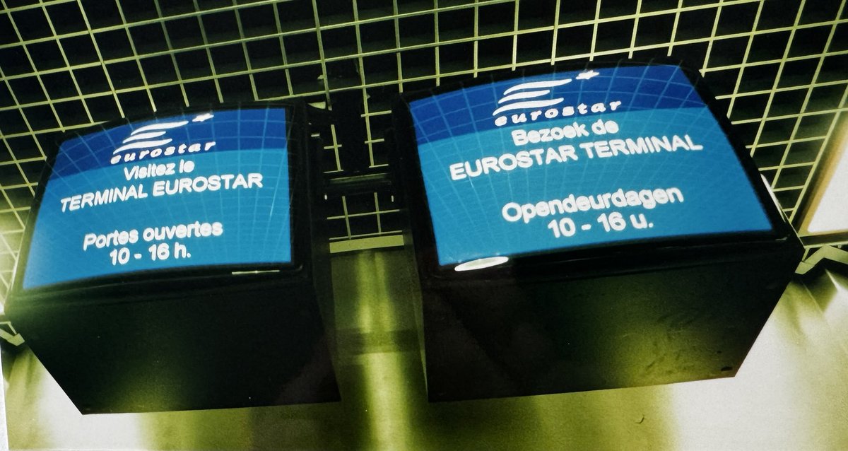 TrainManagerJo's tweet image. 11&12/11/1994. The world got to see @eurostar for the first time at the open days in Brussels-Midi - 3 days to go until commercial launch #eurostar