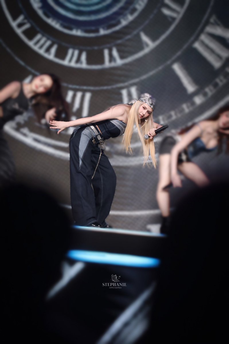 StephOdaisy's tweet photo. Stephanie O’Daisy Show🦋🩵 Show Final Miss Grand Songkhla 2025
#Stephanie_Odaisy #Stepkamp #Odaisy_Official https://t.co/I4TGowlxHi