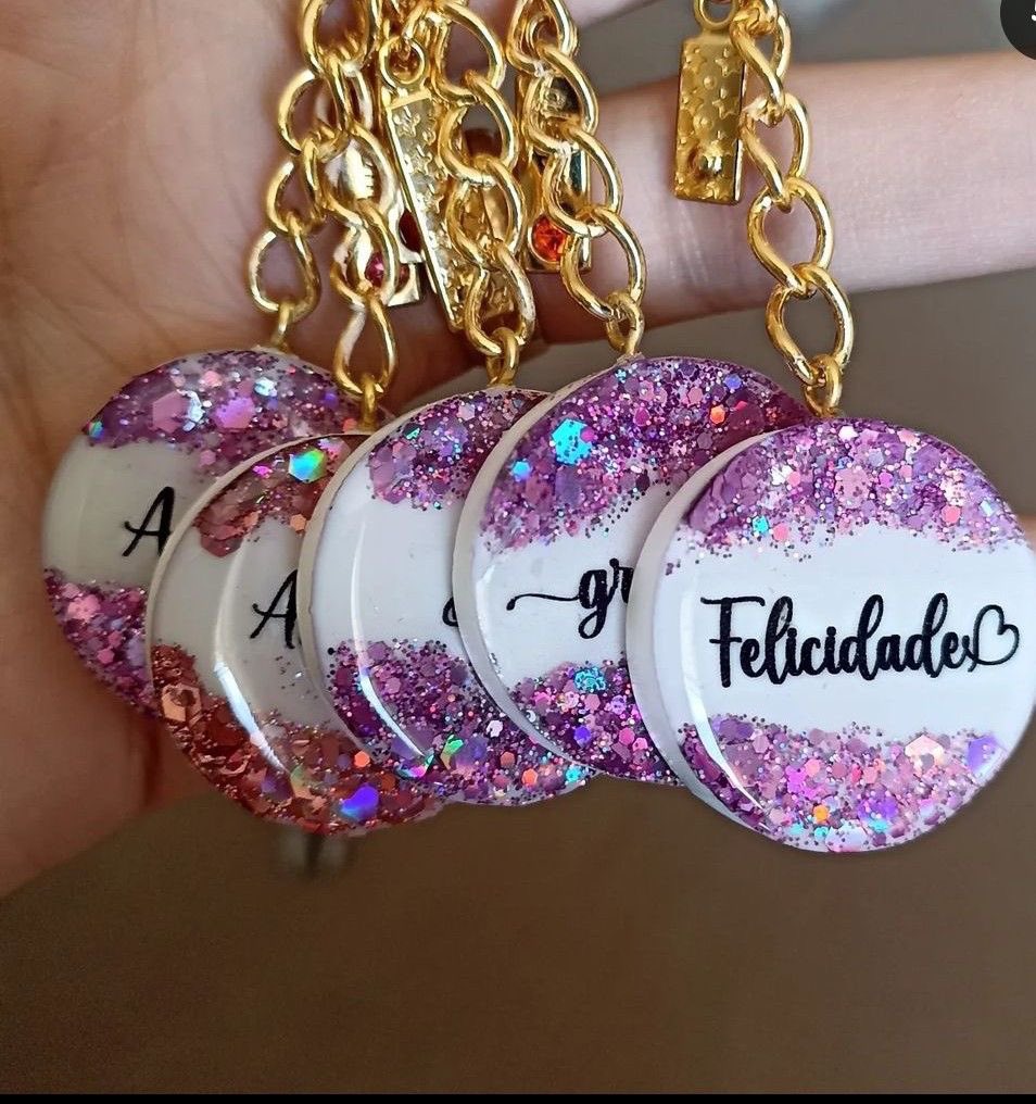 _muneeroh's tweet photo. Can I get 150 retweet?🙏

Looking for a special souvenir gift? Our resin keychains are a thoughtful and stylish choice! Each one is uniquely crafted &amp; beautifully presented. Pricing varies depending on quantity &amp; design. Send us a DM for more information.

Location: Lagos state https://t.co/IuODbmpVHl