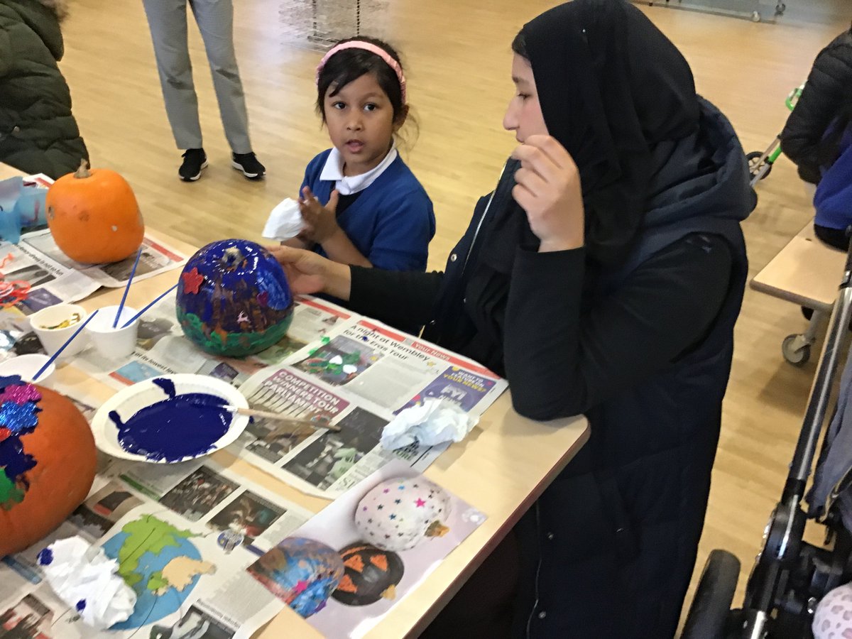 ReedleyPrimary's tweet photo. Amazing fun was had by all who attended the Reception art session.  Thank you to everyone who came.  There were some absolute masterpieces! https://t.co/WIf74LdgDt