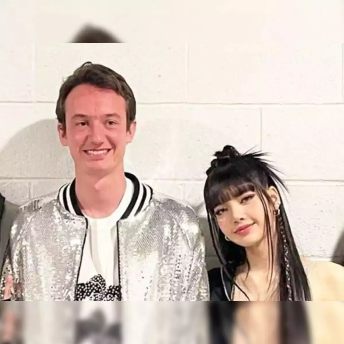 aacidacid's tweet photo. ik it’s just rumored but this is the first thing that came to mind 😭😭 https://t.co/hmGUVVTNG6