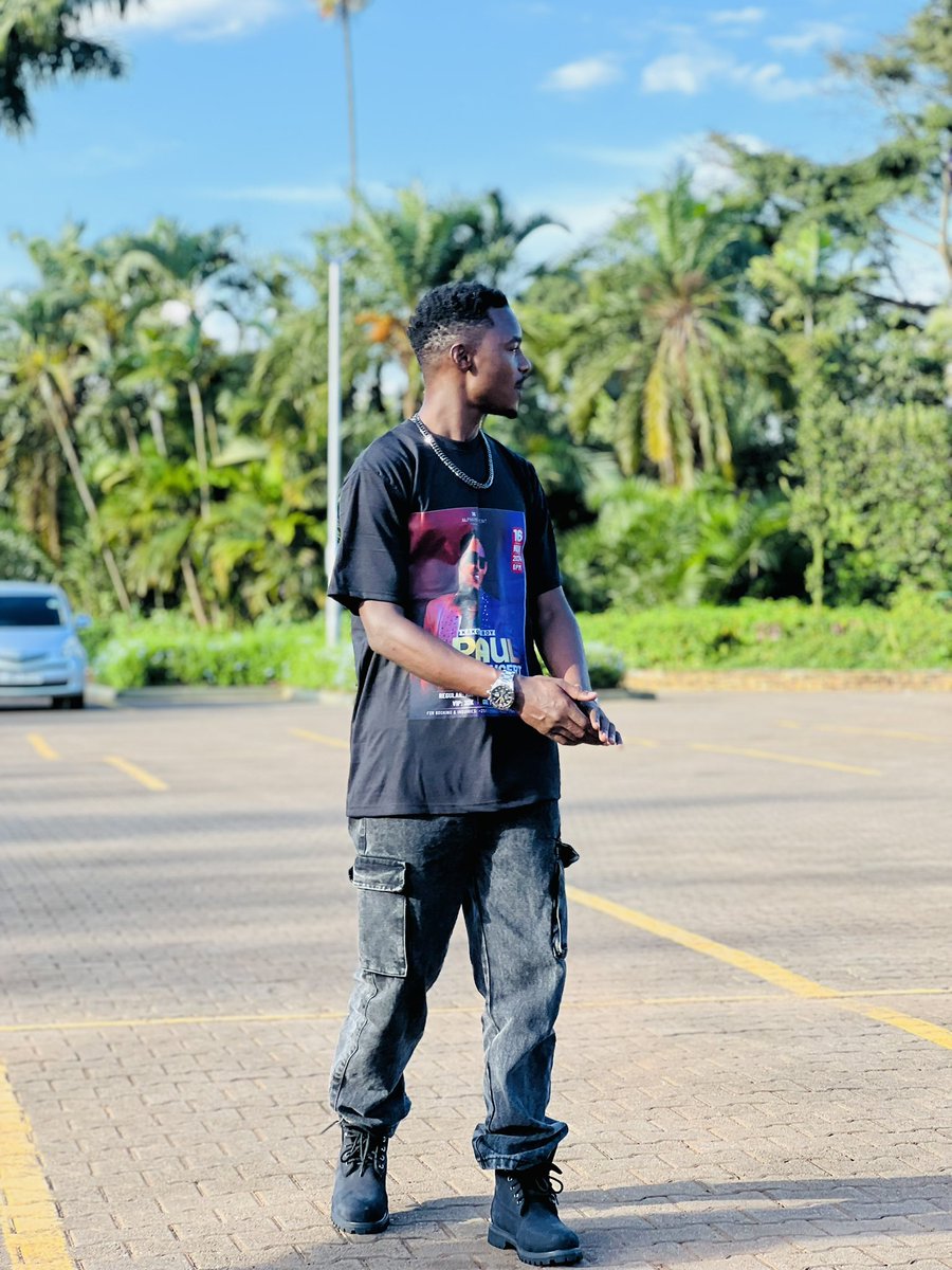 BeckieRebecca2's tweet photo. Okukutoorana ekaba etari nshobi my favourite, my pride, eyakutonagye omutonagye , yebare kukoragye tukagwagye yebare
MCM @Ray_G_official &amp; @blackboytiaz https://t.co/cXt1KDn6WS