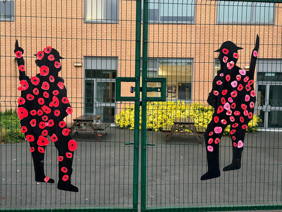 The Heights Remembers...

"They shall grow not old, as we that are left grow old: Age shall not weary them, not the years condemn.  At the going down of the sun and in the morning, We will remember them" #RemembranceDay2024 #ArmistaceDay