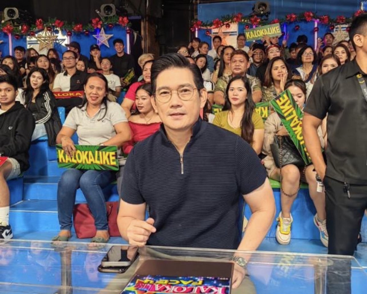 ryhang16's tweet photo. Yung reel parents nyong’ paurong yung mukha sa age..😍😍😍 #JoChard https://t.co/Rl7wRqkOwJ