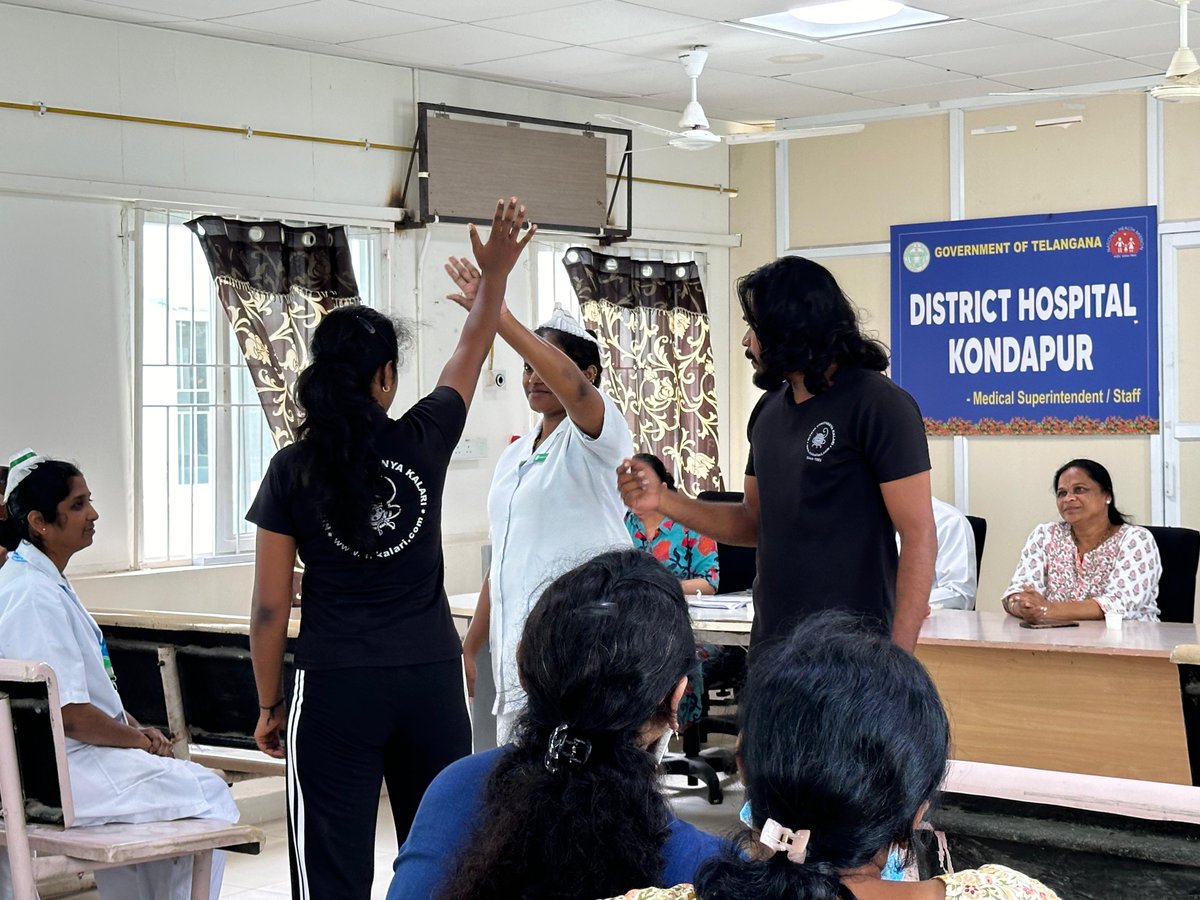 Cyberabad SHE TEAMS Conducted  "Self- Defense Training" at Govt. Hospital, Kondapur attended by CI Sunitha and Team. 

#CyberabadSHETeam #Dial100