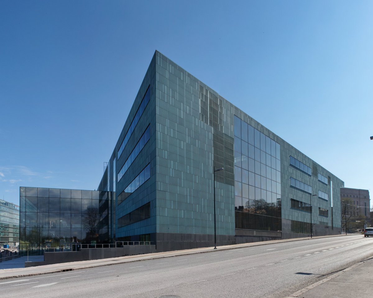 NordicCopper's tweet photo. Time flies! It’s been 20 years since we started making the beautiful Nordic Green copper. 💚Our patinated copper products have come into their own in many beautiful roofs and façades all over the world – and we are still the only manufacturer. Read more👉https://t.co/Ylzahsejsd https://t.co/GBJzIITKtI