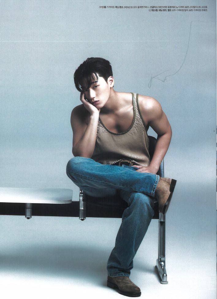 eyatiny's tweet image. A thread of san just sitting for all my normal atinys out there 💥

We'll start off with these iconic looks