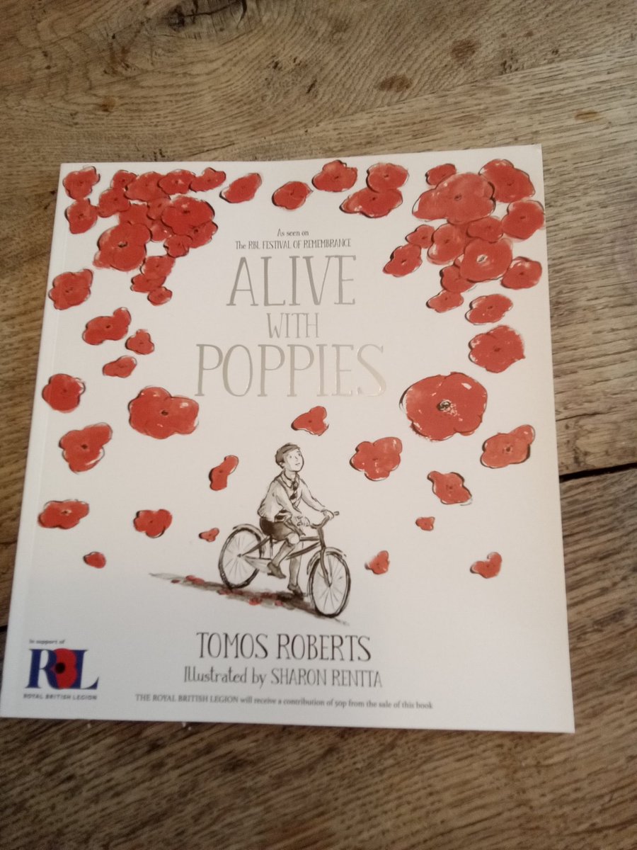tlander93's tweet photo. #AliveWithPoppies #TomosRoberts #SharonRentta Thanks to Rachel @scholasticuk. This is going to school today for assembly, but just how beautiful could it be. So stunning, the black and white with the red poppy...and the poem π’ https://t.co/LWSrQFk2t6