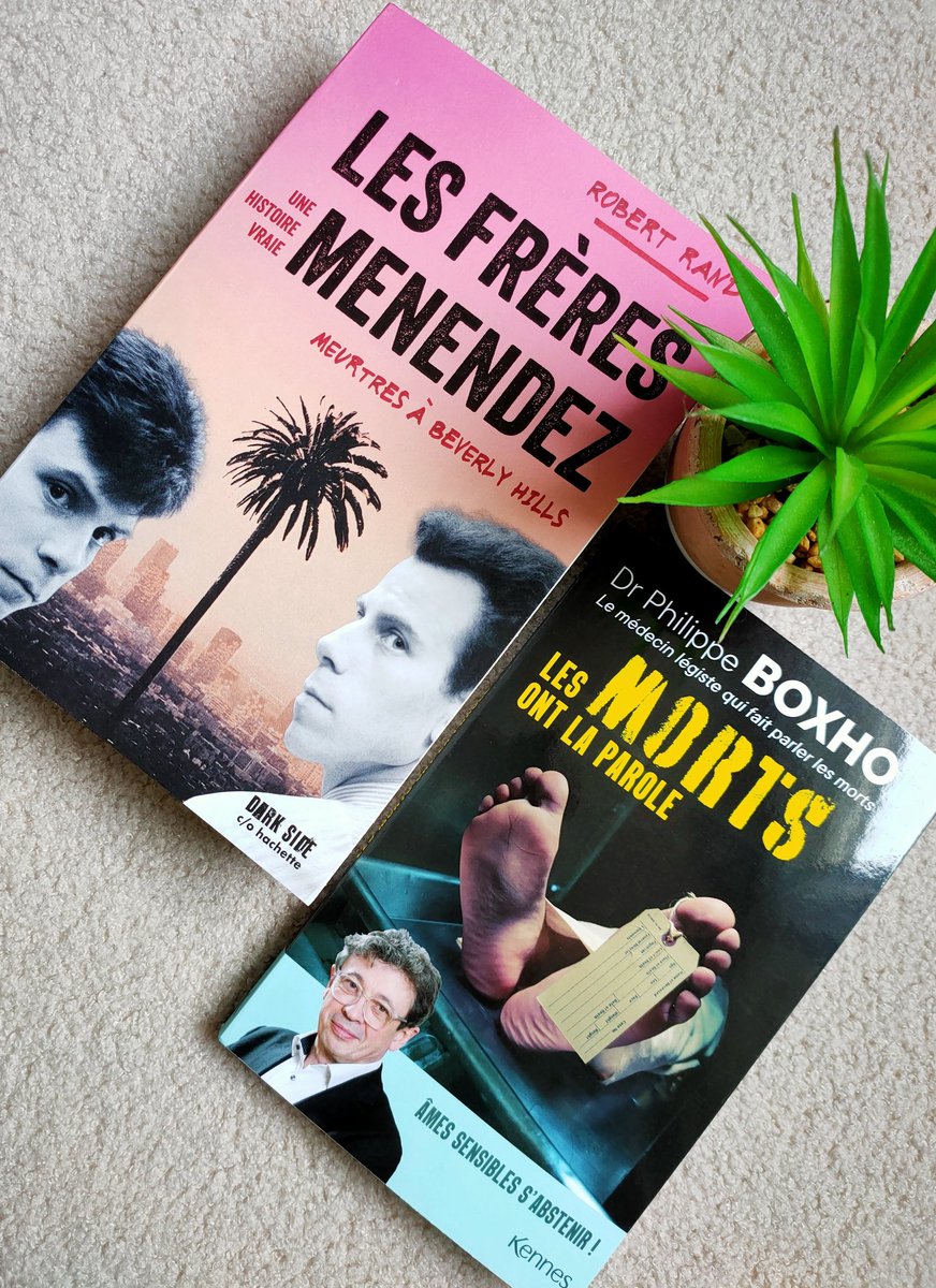 dreamland_64's tweet photo. Achats Livres 📚
#robertrand #philippeboxho #menendezbrothers #darksideedition #kennes #lioneldahmer https://t.co/DKtLOE0XQl