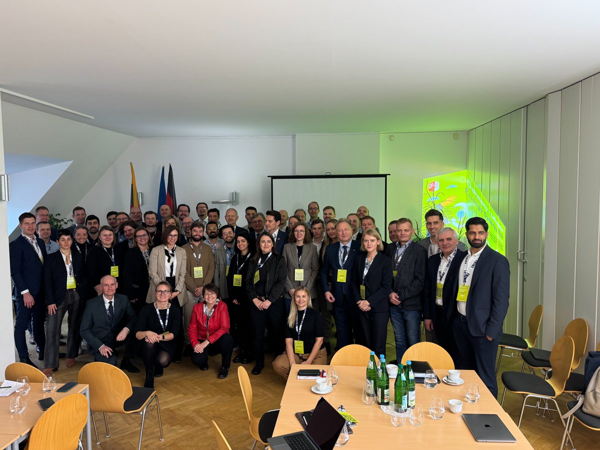 SoliTek_EU's tweet image. Last week was #BerlinScienceWeek, and where there’s innovation, there’s #SoliTek!

Our R&amp;amp;D team members, participated in #BerlinScienceWeek, where Lithuanian and German scientists, as well as business leaders, gathered to discuss the latest advancements in energy technology.⚡