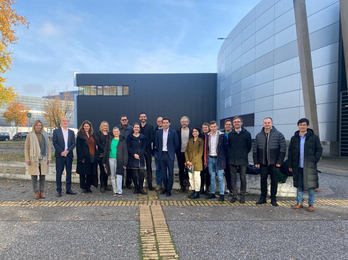 SoliTek_EU's tweet image. Last week was #BerlinScienceWeek, and where there’s innovation, there’s #SoliTek!

Our R&amp;amp;D team members, participated in #BerlinScienceWeek, where Lithuanian and German scientists, as well as business leaders, gathered to discuss the latest advancements in energy technology.⚡