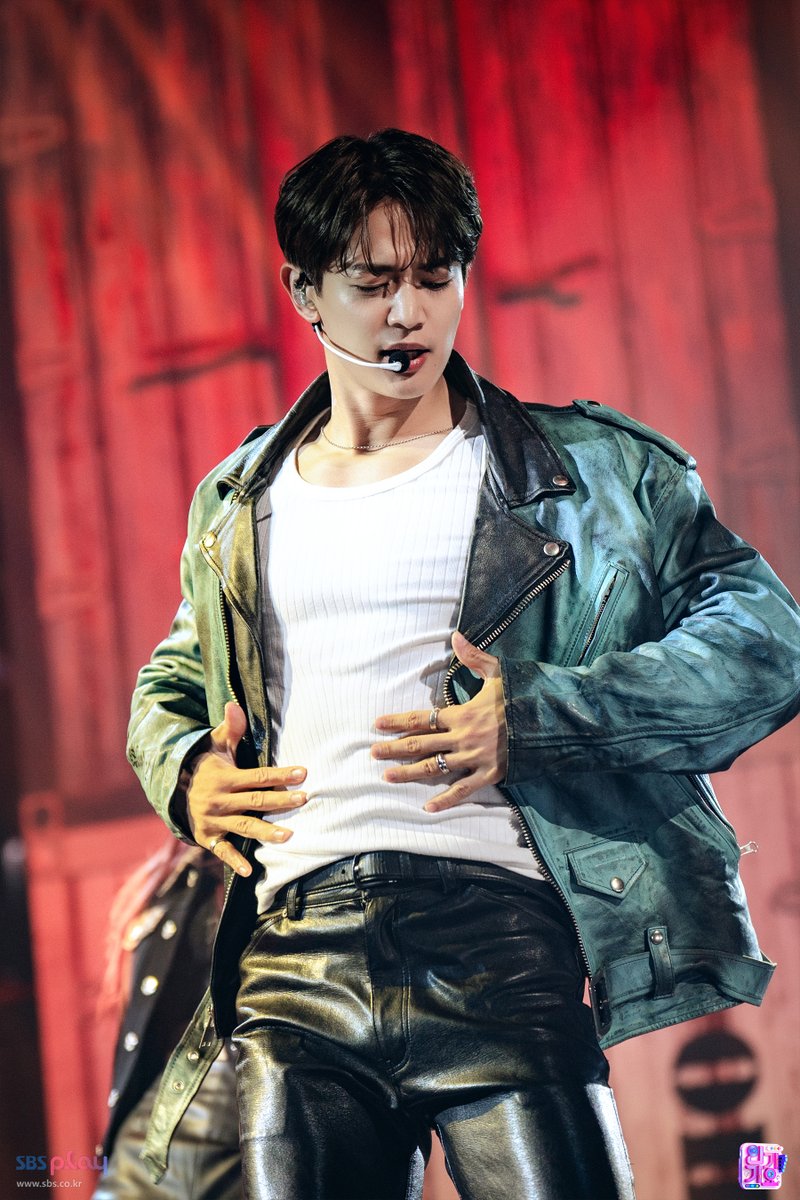 SBS 인기가요 (SBS Inkigayo) tweet media