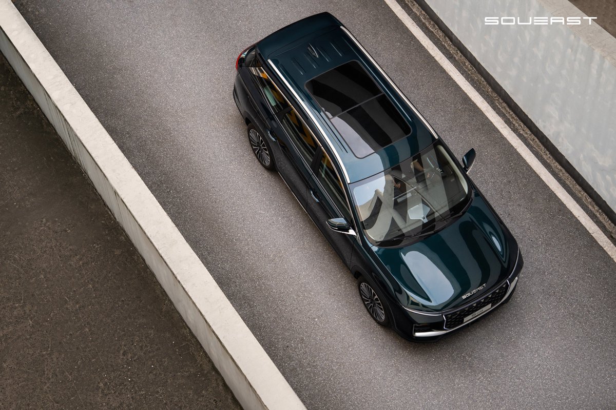 SOUEASTGlobal's tweet image. True elegance comes from being at ease with yourself. Or, being with SOUEAST.

#SOUEAST #SOUEASTS09 #BESOULKNIGHT