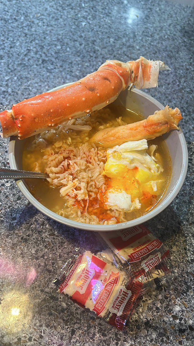 Cleognar's tweet photo. Top ramen &amp; crab legs 😂 https://t.co/3Xl9ZjZg6x