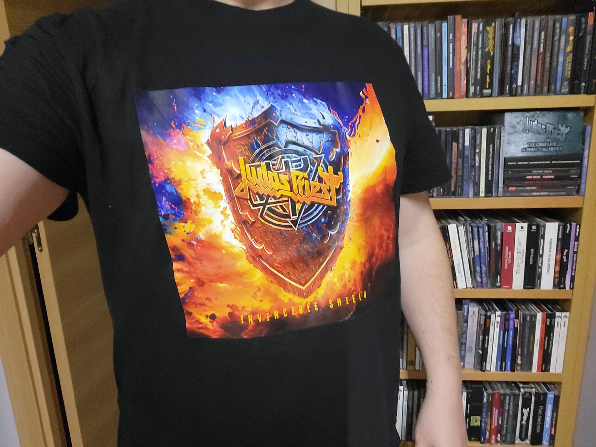 DavidGTato's tweet photo. La #Metalshirt de hoy es un regalazo de @garlord1974
#JudasPriest #InvincibleShield #StrangersTour https://t.co/vMzEMFUuUT