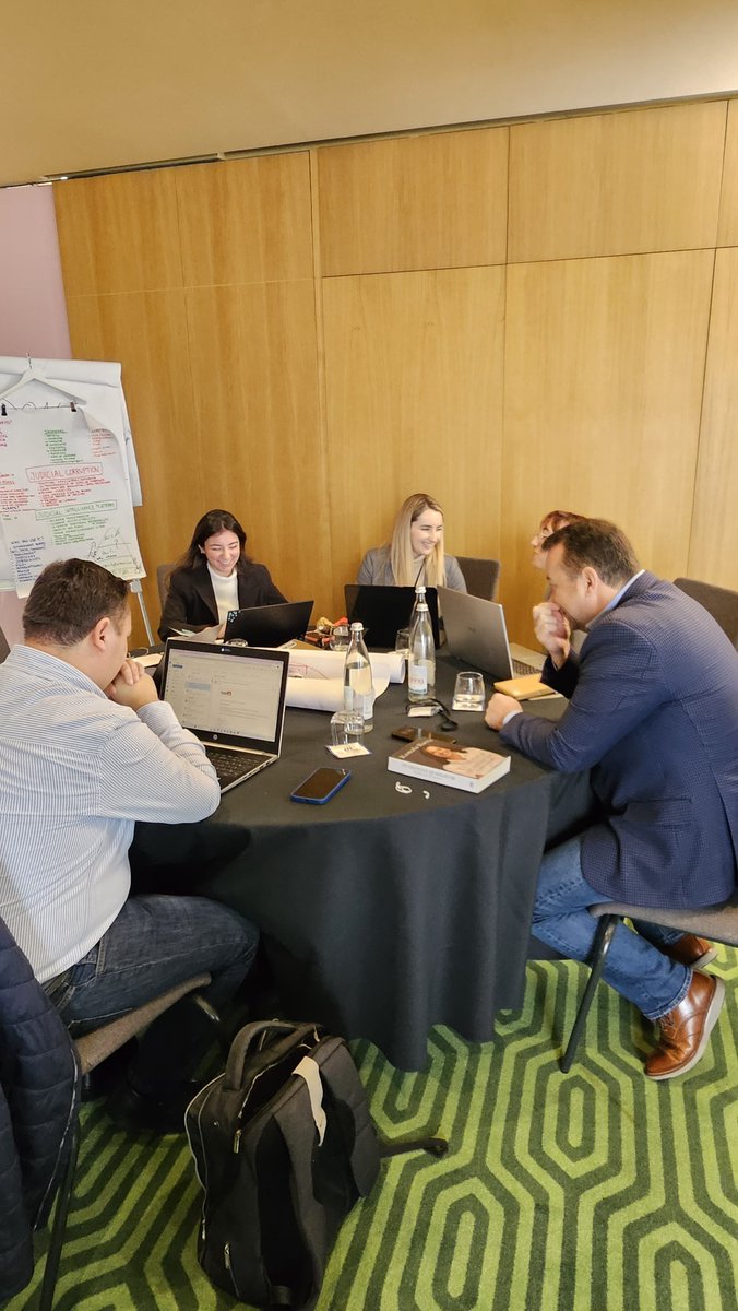 hackcorruption's tweet image. 📍Balkans Edition
Teams from Albania, Bosnia & Herzegovina, Kosovo, and North Macedonia will be building tech tools for civil society, journalists, and even ordinary citizens to track green funds, curb favouritism in public procurement, and more.