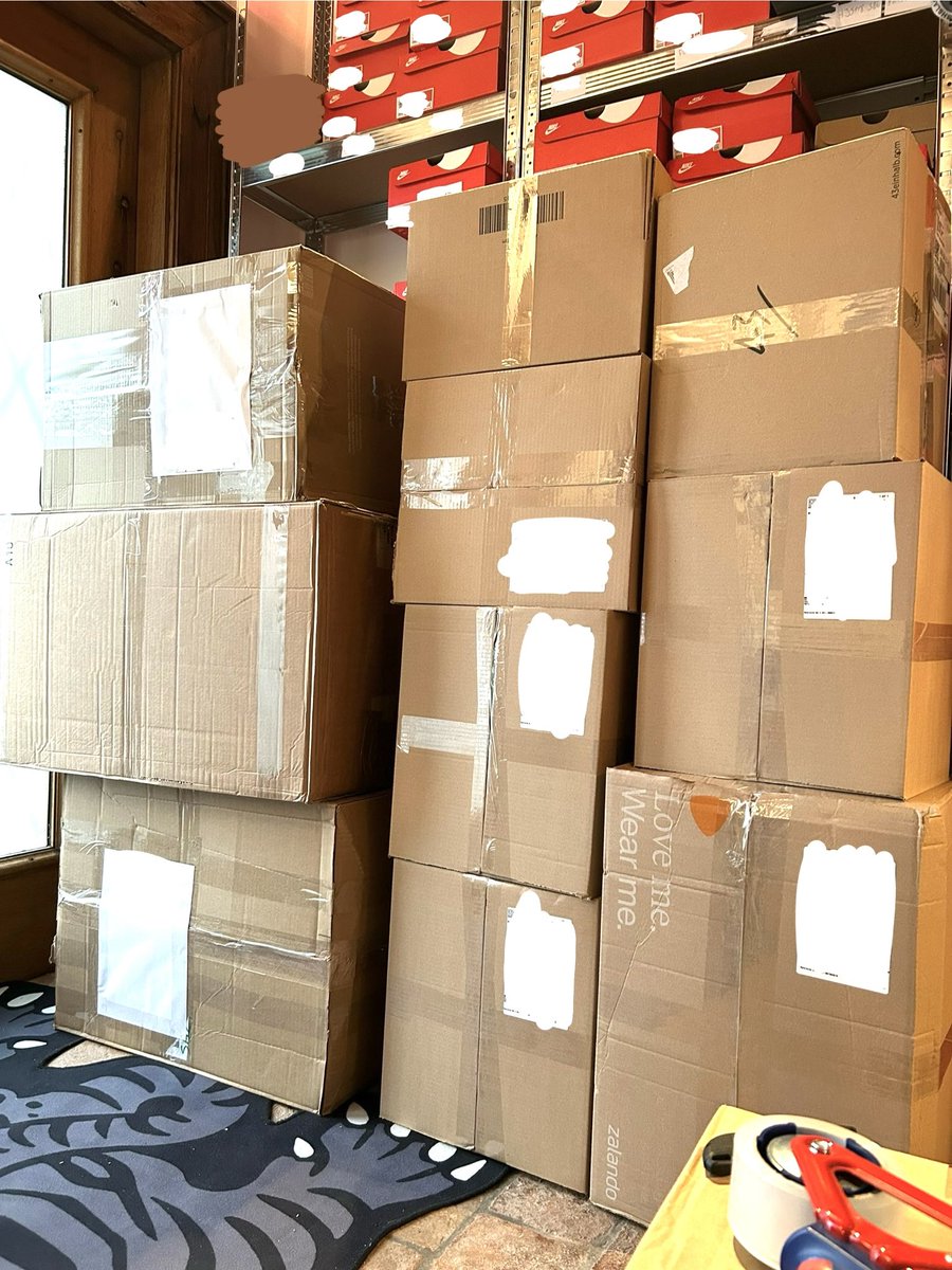 Outgoing 📦
@synergybricks
<a href="/satanbricks/">Satanbricks</a> 

<a href="/goatapp/">GOAT</a>
<a href="/stockx/">StockX</a>