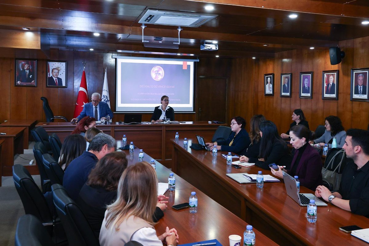 Üniversitemizin kalite standartlarını daha da yükseltmek amacıyla düzenlenen Kalite Güvence Sistemi Koordinatörlükler Bilgilendirme Toplantısı, Rektör Yardımcılarımız Prof. Dr. Dilşen İnce Erdoğan ve Prof. Dr. Caner Çavdar başkanlığında gerçekleşti. 📈

Araştırma Üniversitemizin