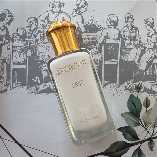 rosinaperfumery's tweet photo. Unue 📷📷
PERFUME EXTRACT
Head Notes
Bergamot
Anise
Pink Berries
Pineapple
Heart Notes
Jasmine
Plum
Ylang-Ylang
Base Notes
Musk
Sandalwood
Patchouli
#unue #unuejeroboam #jeroboam #rosinaperfumery https://t.co/KLqcUcZUQa