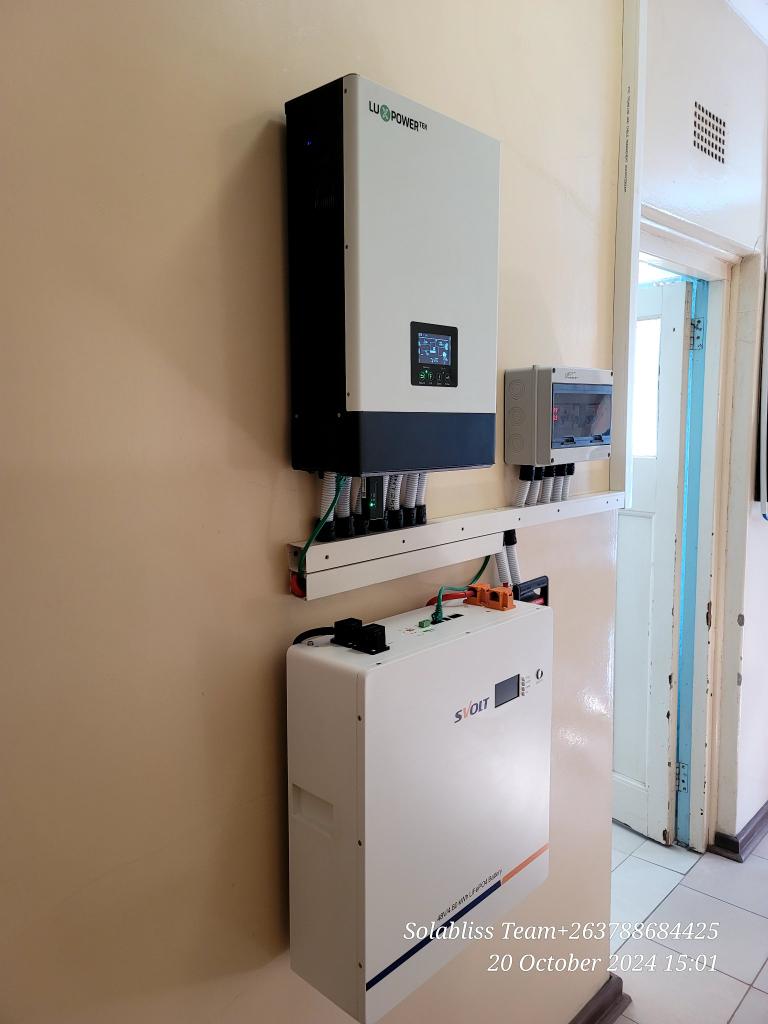 5kVa Luxpower Solar System [LITE PACKAGE]. The system comes with the following:

-6×560w Jinko Solar Panels 
-51.2v106ah Svolt Lithium Battery 
-5kVa Luxpower Hybrid Inverter 
- Complete Protection Kit 
- Complete Trunking Kit 
-Accessories 

=$3000