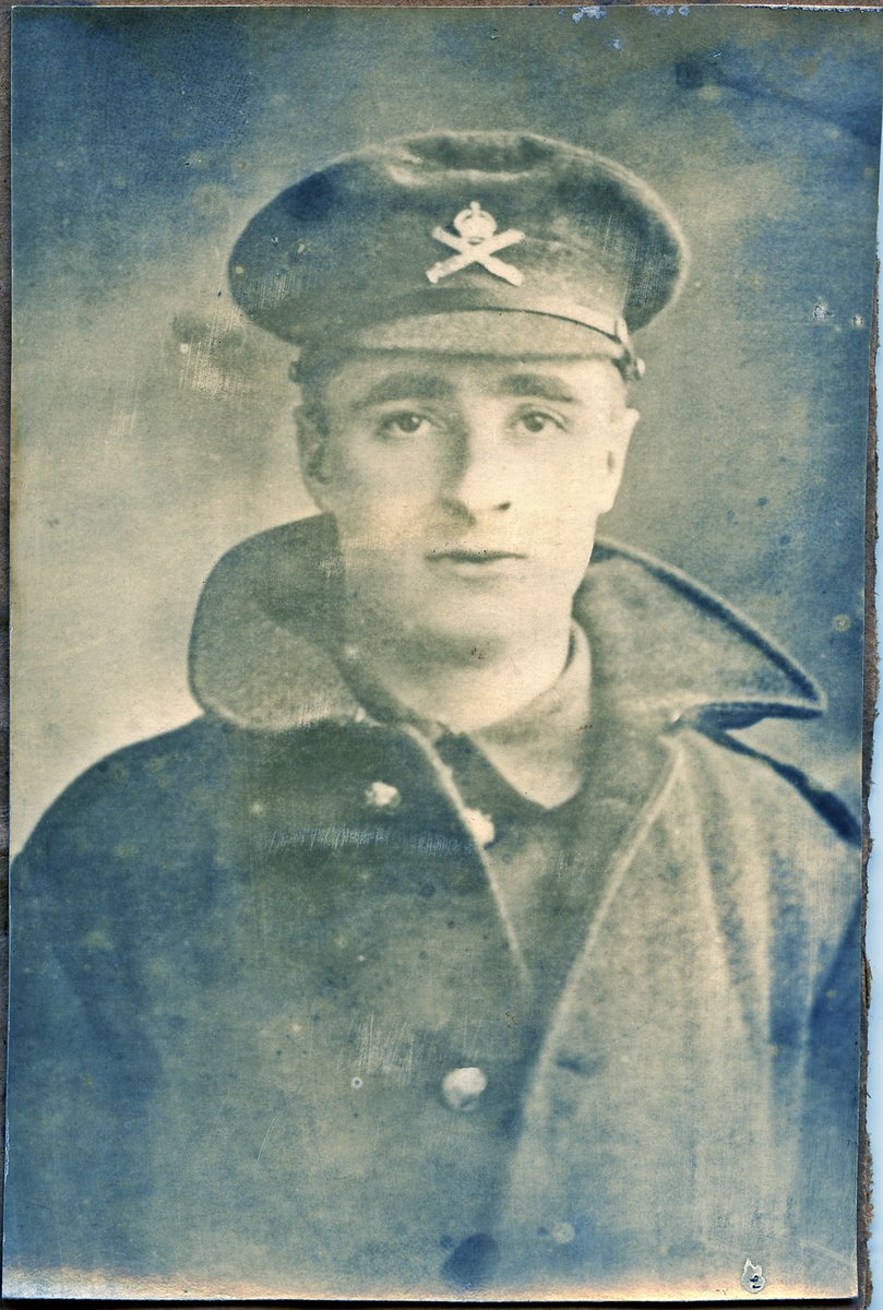 HalseTrust's tweet photo. #ARMISTICEDAY - INFO APPEAL:

Hi Everyone,

Can anybody help us identify the person in this photo from our collection?

Many thanks.

Group email: wharchivetrust@gmail.com

#WoodfordHalse #Hinton #WestFarndon #Daventry #Northants #England #UK #history https://t.co/RSACodYBy7