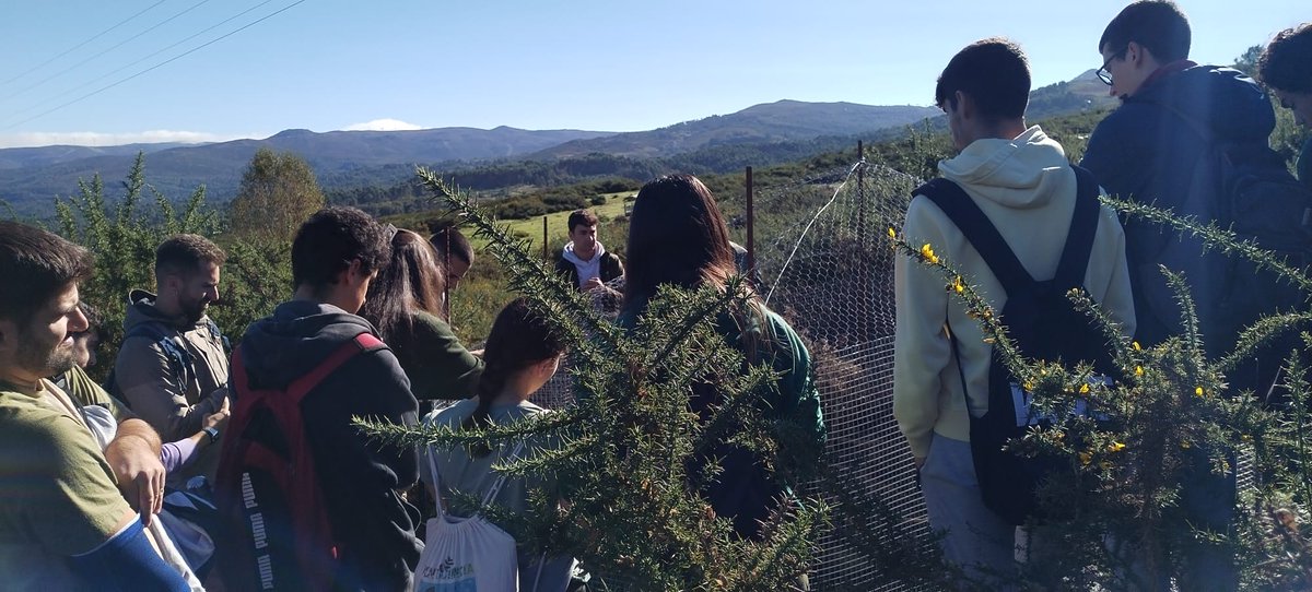 alourizan's tweet photo. Saida formativa dos alumnos de Segundo Ciclo Superior o Tecor de Fornelos de Montes.
Mais info na nosa páxina web https://t.co/iF3RW93p8O https://t.co/r44I7IOCbb