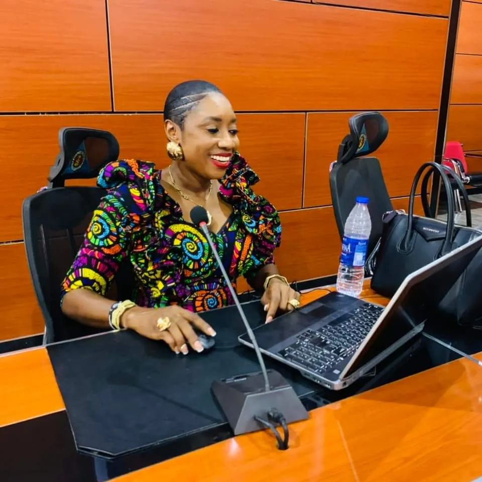 mindsetseries_'s tweet image. Another powerful session yesterday @ Nigerian Army Resource Centre, Abuja.

And it Ended in praise 💃

See you @ the Top!

#Mindsetseries #ArmyResourceCentre #Consultancy #Nguvankyenge #Godeymyside