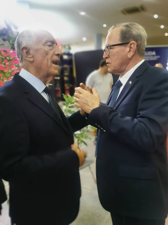 embcubaportugal's tweet photo. Sostuve encuentro con el Presidente de Portugal Marcelo Rebelo de Sousa. Intercambiamos temas vinculados a la votación contra el bloqueo en la ONU, la situación en Cuba después de los eventos climatológicos entre otros. #embacuba. https://t.co/9APc0gNfoK