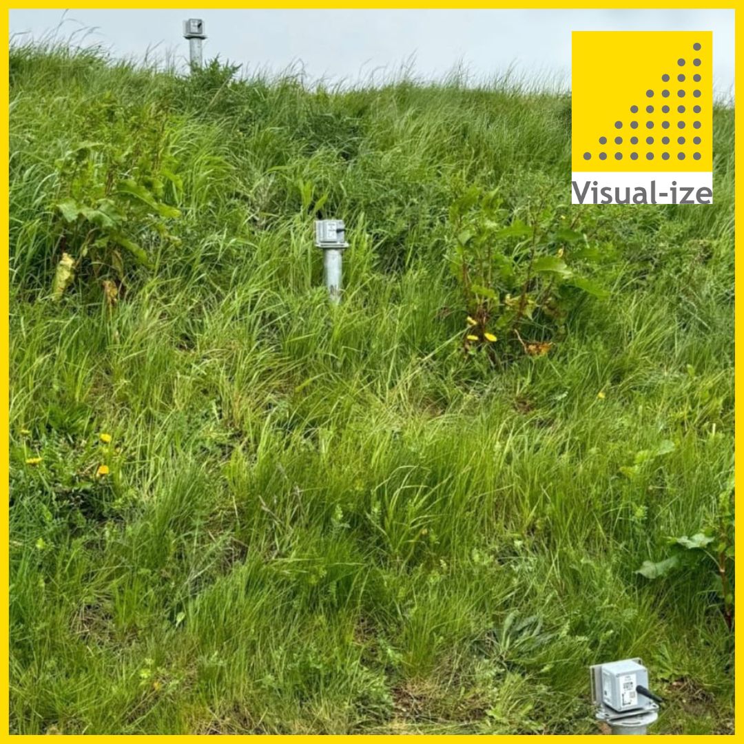 SLOPE STABILITY
It's important to monitor slope angle variations and obtain early warnings of any movement or danger to surrounding assets.
The MoveSolutions Smart Structural Health Monitoring system combines wireless sensors and a cloud platform for Static SHM monitoring.