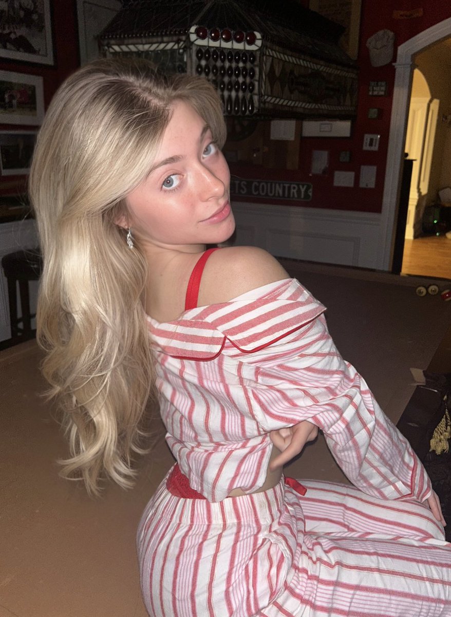Riley Mae Lewis @Rileymaelewis - Twitter Profile | Instalker