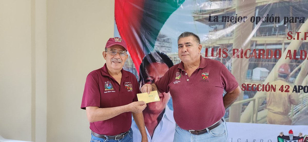 Modulo_Tuxpan's tweet photo. Reunión semanal del grupo Tuxpan nos mantenemos unidos en la política de unidad y trabajo de nuestro líder nacional ing.Ricardo Aldana y con la convicción de fortaleza de @lgps03101 y @MarcoAzuara1  "Fraternalmente Unidos Venceremos"
#unidossomosmasfuertes https://t.co/DHMttF1HAU
