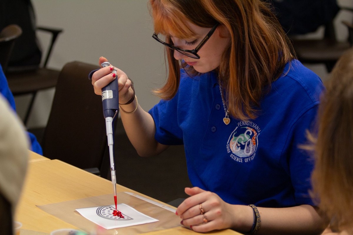 PSUScience's tweet photo. Students across the state visited Penn State to learn about microbiomes, the Wolbachia Project, biotechnology, and food science. Sarah Bordenstein, associate research professor of biology, led a tour through the Wolbachia Lab, and the students created their own pipette art. 🥽🎨 https://t.co/QUJxNDadhg