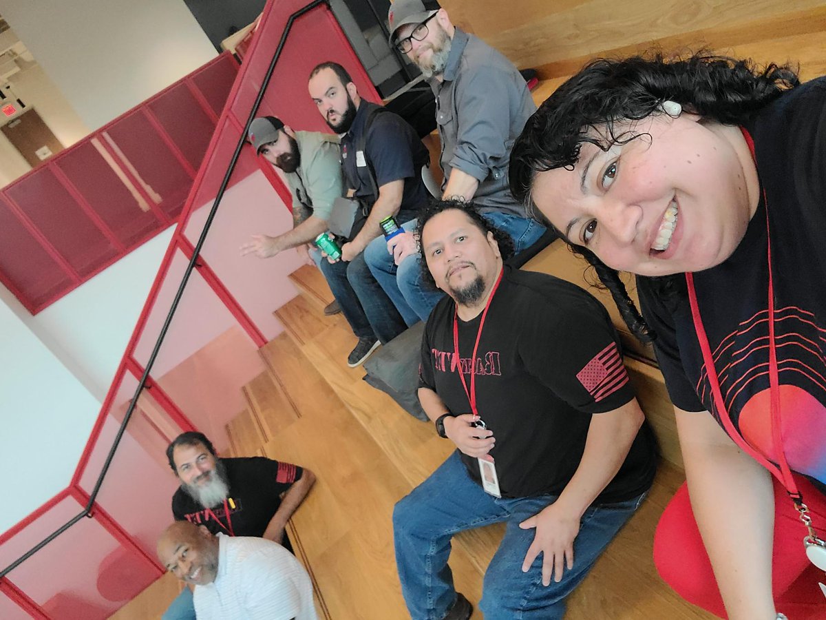 Rackspace's tweet photo. #Rackers recently honored and served veterans this #VeteransDay by volunteering with @PoppyLegion and listening to stories of resilience through music at a @CreatiVets1 event. Thank you to #RackVet RRG and veterans for your sacrifice.❤️ #RackerLife #LifeAtRackspace #PoppyAppeal https://t.co/eiwsFxVMxZ
