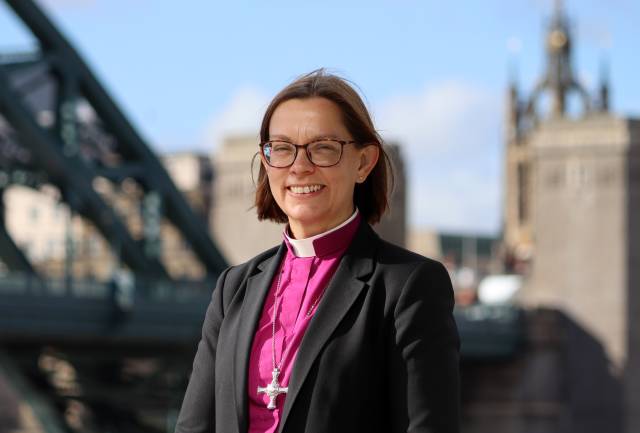 Bishop of Newcastle Helen-Ann Hartley puts her head above the parapet 

Calling on the Archbishop of Canterbury to resign 

#JustinWelby #ChurchofEngland