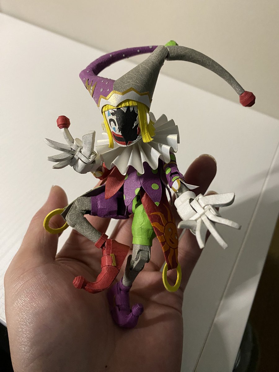 ARAK0515's tweet photo. 紙だけど良いよね？ 良いよな？

 #唐突に手のひらサイズの模型を晒す見た人もやる https://t.co/DZ97PhfmtG