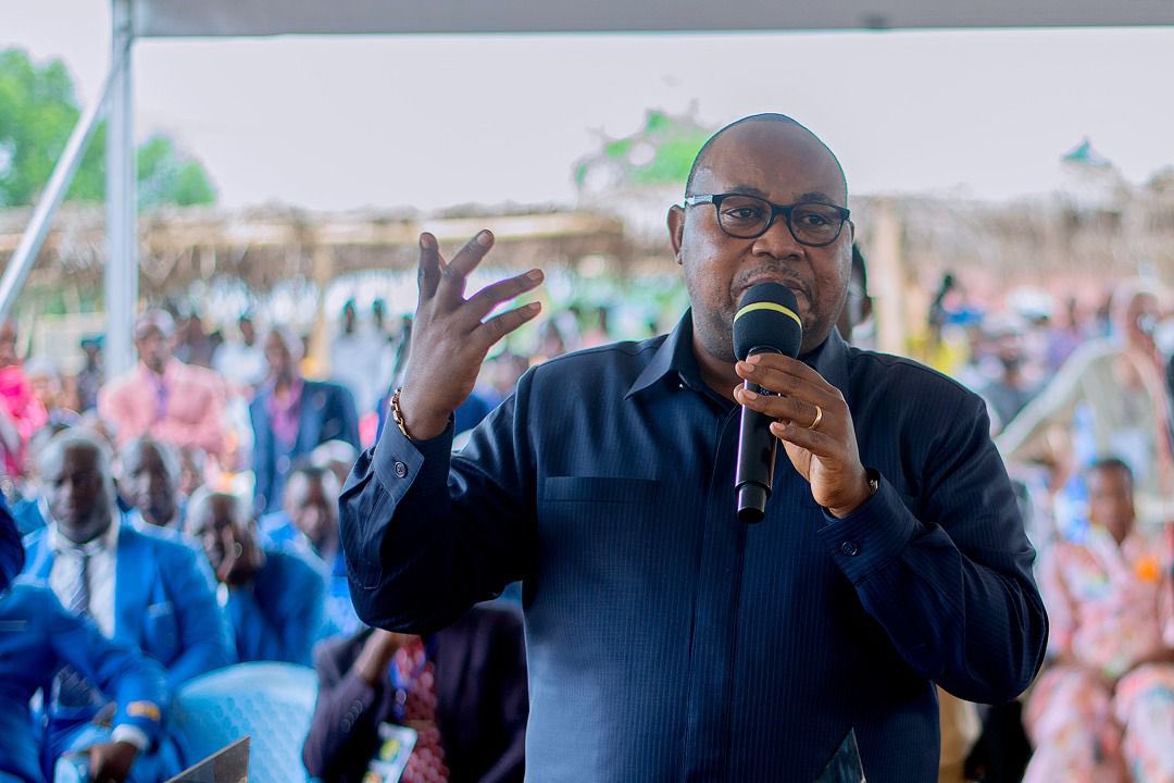 PHIL KAYINGA (@philkayinga) on Twitter photo #RDC
#PROVINCEDUKWILU.
LA MISSION PENTECÔTISTE DE KIBOLONGO A CÉLÉBRÉ AVEC POMPE CE DIMANCHE 10 NOVEMBRE SON CINQUANTENAIRE, EN PRÉSENCE DE SON DIGNE FILS DU TERROIRE, SON EXCELLENCE ME. <a href="/Didiermazenga/">Didier Mazenga</a> DIDIER MAZENGA MUKANZU, MINISTRE DE L'INTÉGRATION RÉGIONALE. #RDC
#PROVINCEDUKWILU.
LA MISSION PENTECÔTISTE DE KIBOLONGO A CÉLÉBRÉ AVEC POMPE CE DIMANCHE 10 NOVEMBRE SON CINQUANTENAIRE, EN PRÉSENCE DE SON DIGNE FILS DU TERROIRE, SON EXCELLENCE ME. <a href="/Didiermazenga/">Didier Mazenga</a> DIDIER MAZENGA MUKANZU, MINISTRE DE L'INTÉGRATION RÉGIONALE.