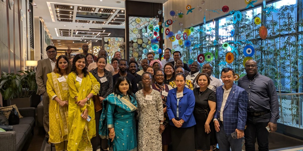 VitalStrat's tweet image. 💡Last week in Istanbul, government officials from seven countries came together for a #DataToPolicy workshop to develop policy adoption plans for critical public health issues, particularly for women:

✔️ Hypertension in pregnancy in Ethiopia and Maharashtra, India
✔️ Emergency…