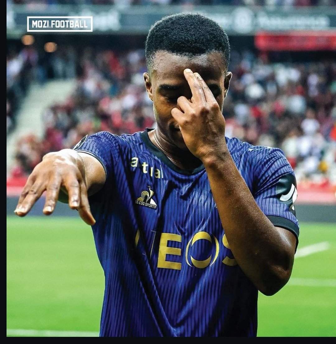 lo.schfer tweet media